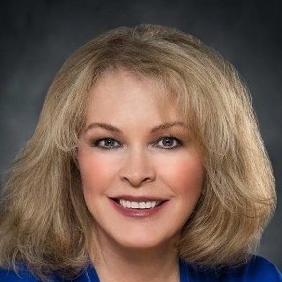 Meet your Posher, Beth - Picture 1 of 1